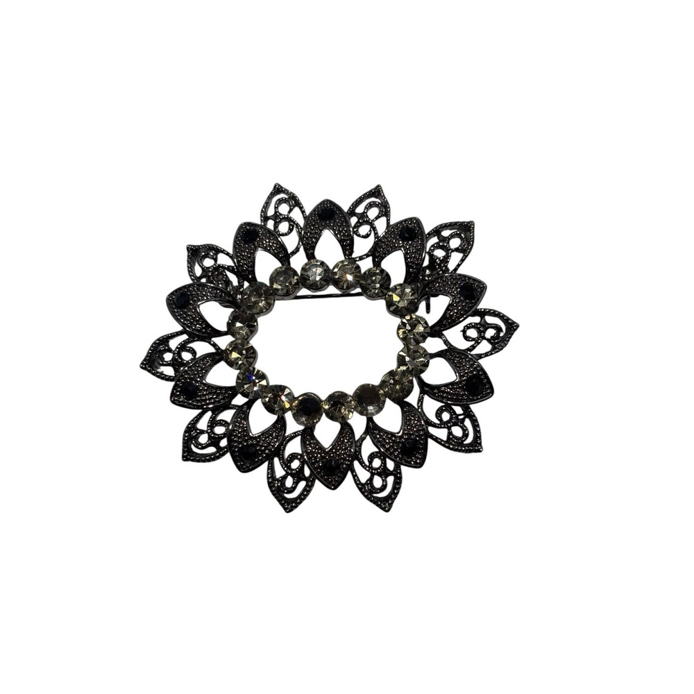 Vintage Silver Tone Rhinestone Starburst Flower Openwork Wreath Brooch Pin